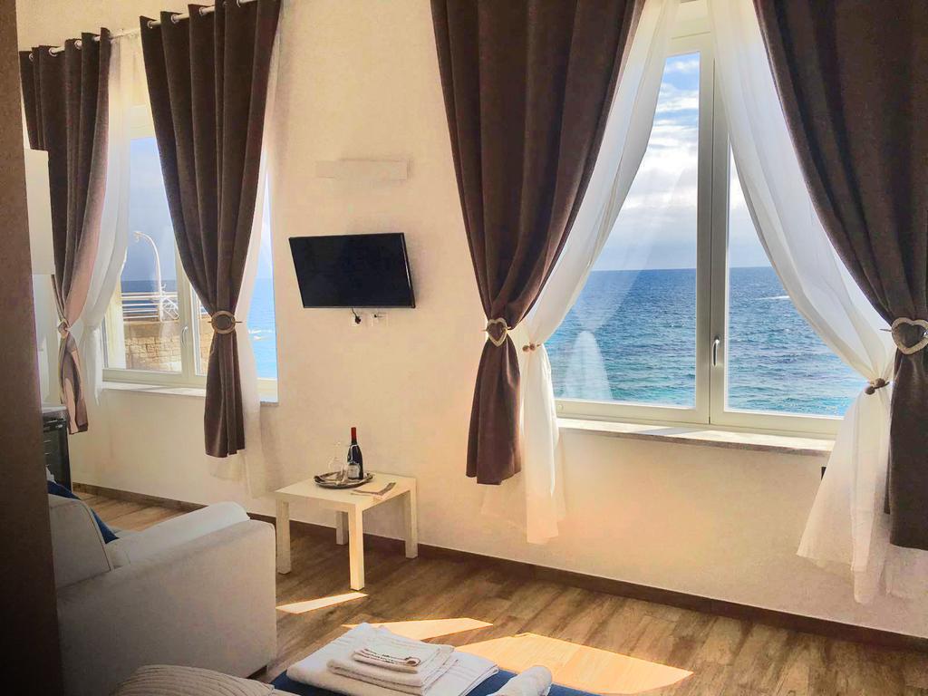 Marlove Sea View Сиракуза Екстериор снимка